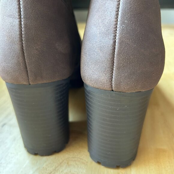 Kelly & Katie Women's Ankle Boots Size 11M Brown Faux Suede Chunky Heel Side Zip - Picture 8 of 8